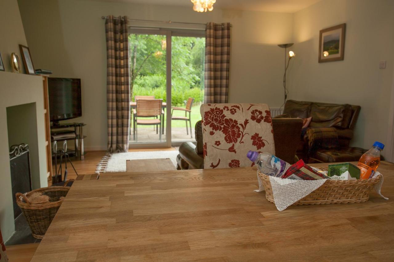 Loch Ness Abbey Cottages Форт-Огастус Екстер'єр фото