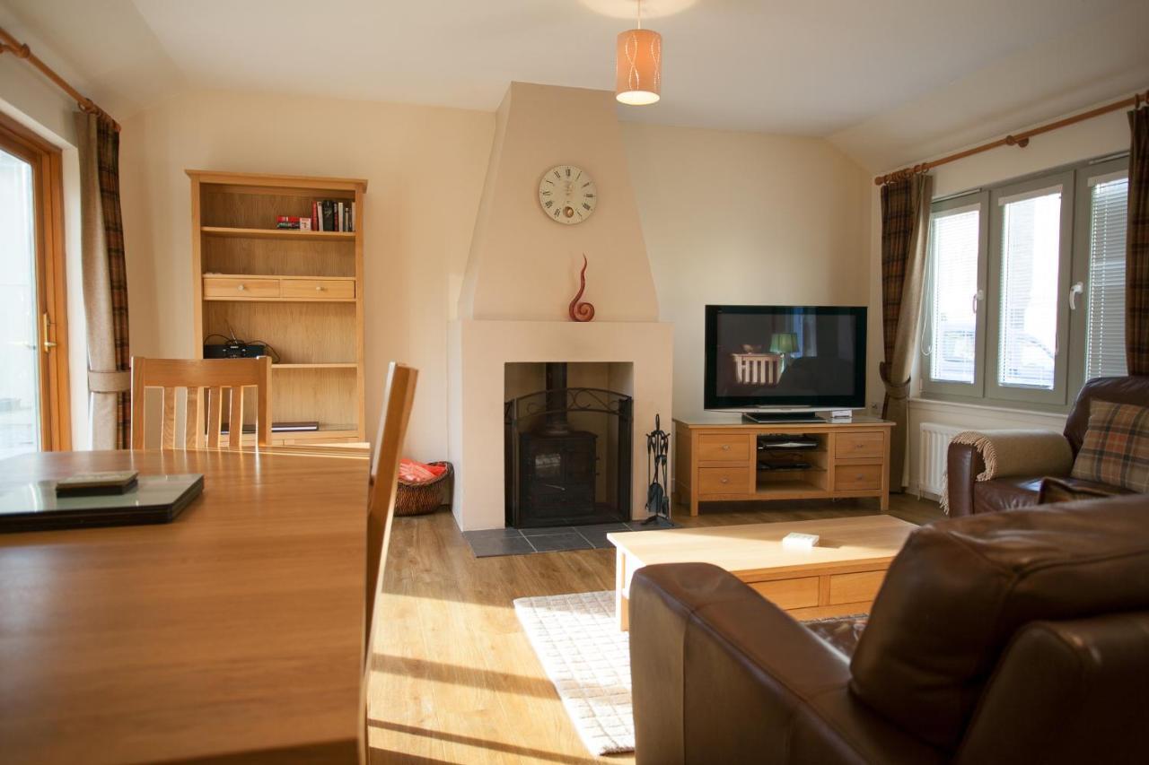 Loch Ness Abbey Cottages Форт-Огастус Екстер'єр фото