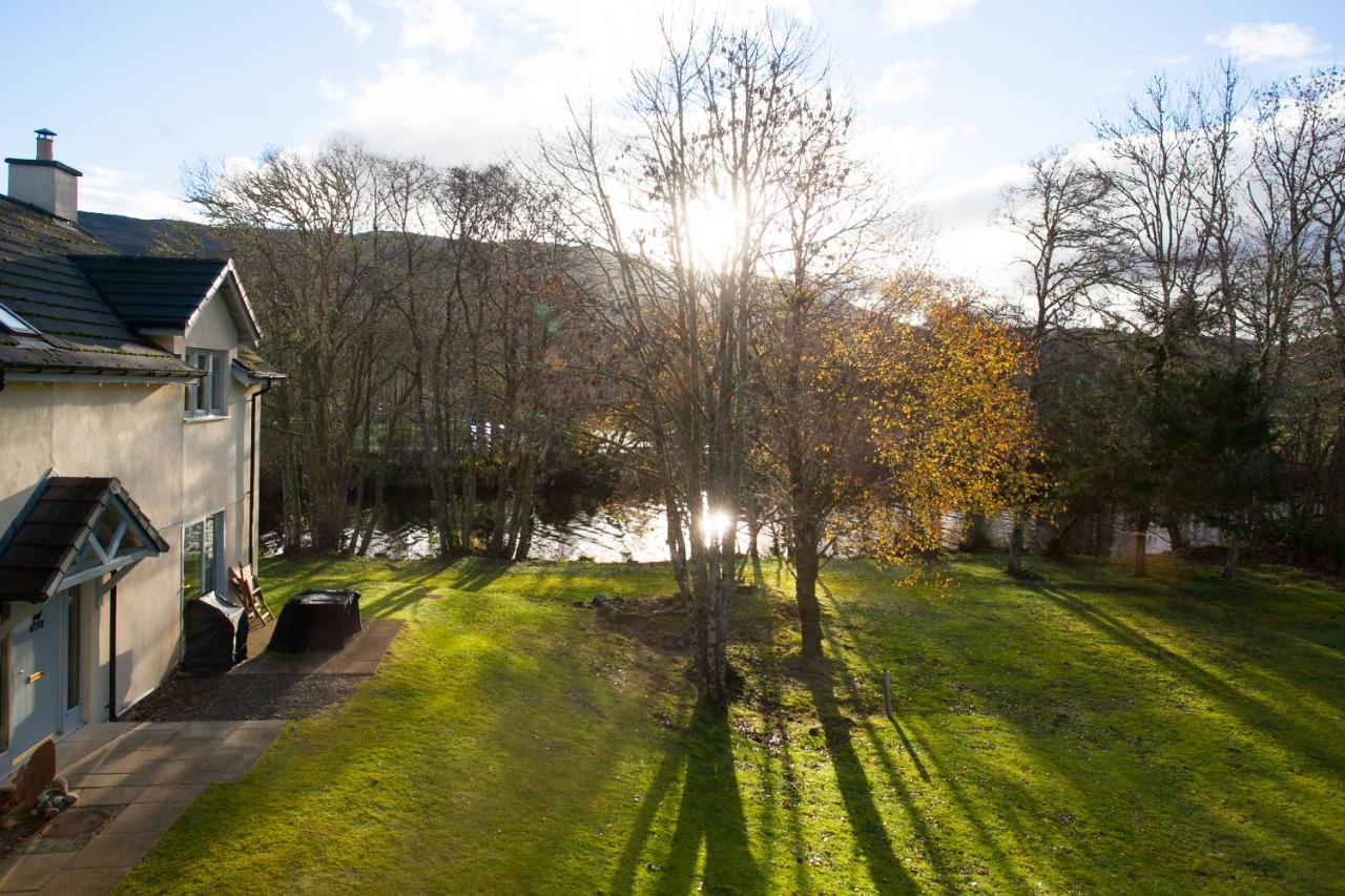 Loch Ness Abbey Cottages Форт-Огастус Екстер'єр фото