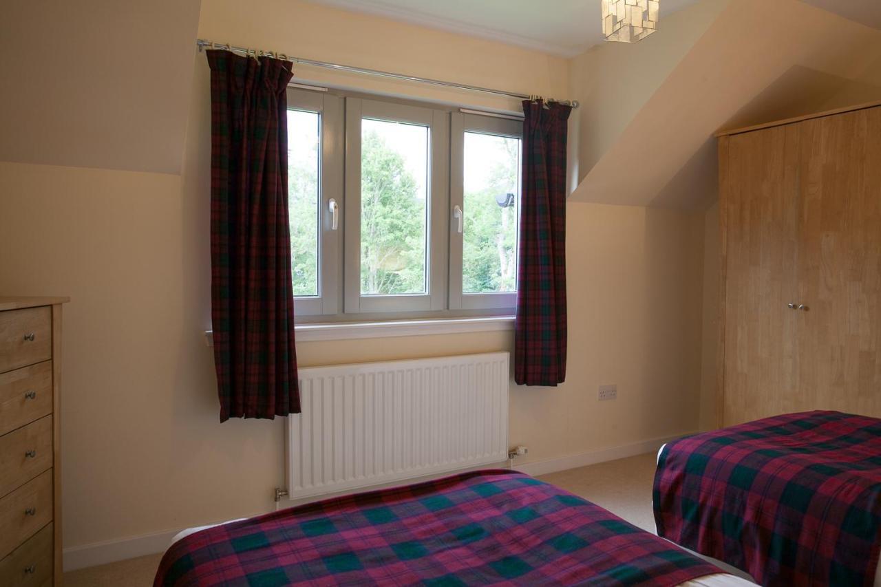 Loch Ness Abbey Cottages Форт-Огастус Екстер'єр фото